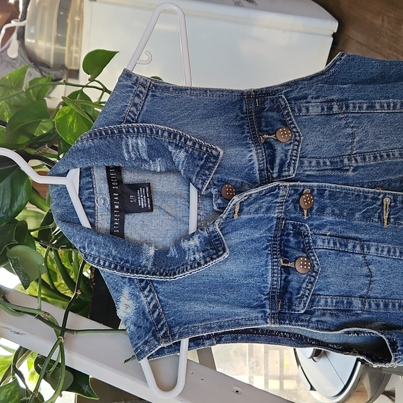 Jean button vest - Picture 3 of 3